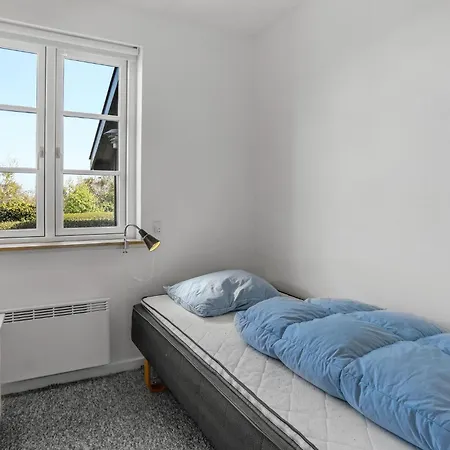 Semesterbostad 4 Bedroom Awesome In *