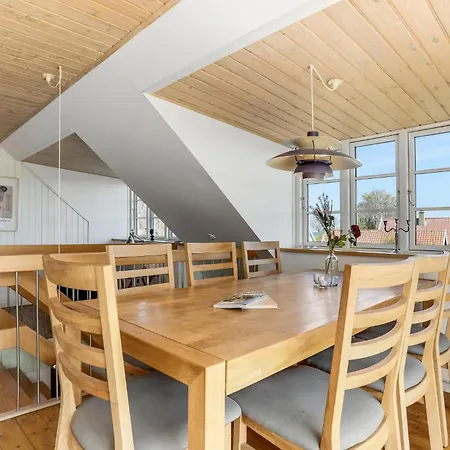 4 Bedroom Awesome In