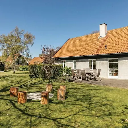 4 Bedroom Awesome In *
